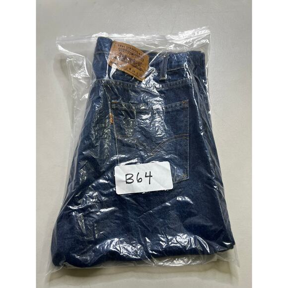 Vintage Levi’s 505 Regular Fit Straight Leg Jeans Blue Denim 34x30 Actual 32x31 - Picture 13 of 13